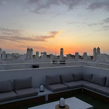 Exclusive Penthouse Апартаменти Адехе