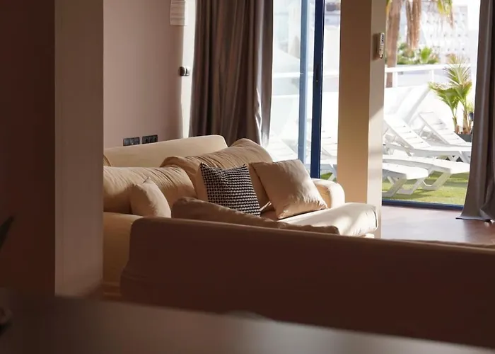 Апартаменти Exclusive Penthouse Адехе