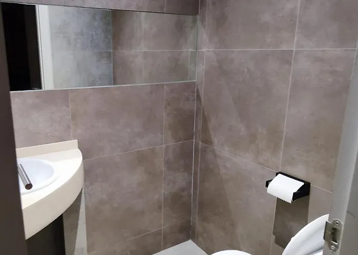 Exclusive Penthouse Апартаменти Адехе